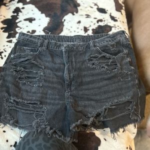 black AE jean shorts